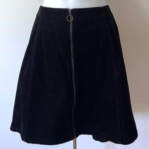 Women’s Mini Skirt Black Size L With Front Zipper Corduroy 100% Cotton